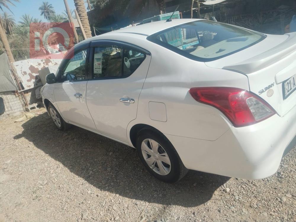 نيسان صني